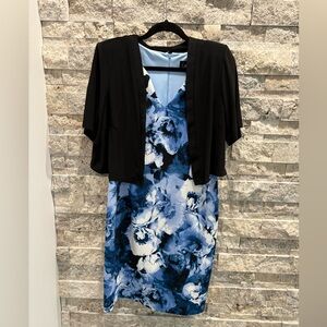 Connected Apparel Navy and White Floral Dress size 12 has some stretch